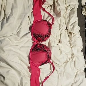 Cacique pink bra